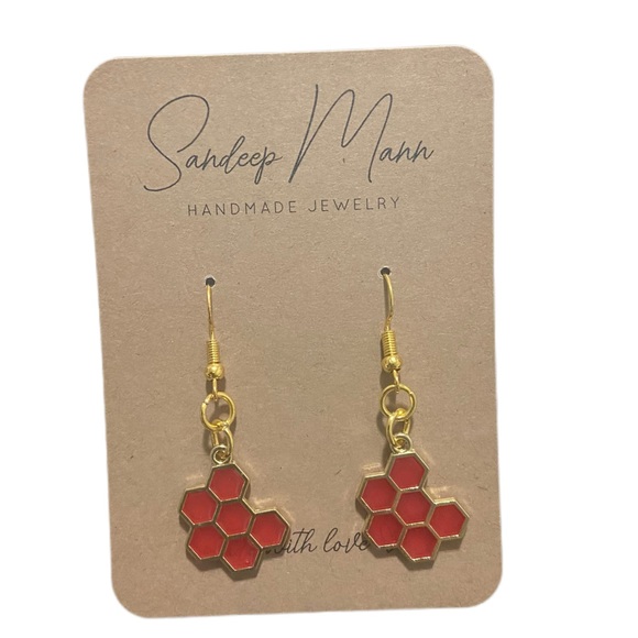 Honeycomb 🍯 beehive earrings 🐝 in red - Picture 2 of 4